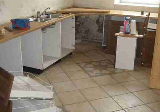 Küche Schaden Wasserschaden Beseitigung, Trocknung und Renovierung - versicherung zahlt nicht